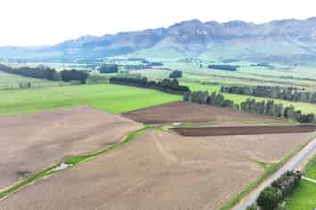 1148 Blackmount Redcliff Road, Whare Creek