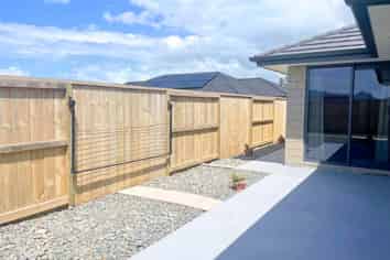 21 Taurangawaka Road, One Tree Point