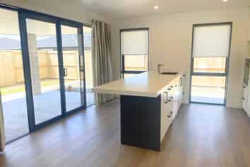 21 Taurangawaka Road, One Tree Point