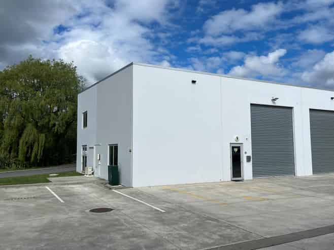 Front Unit - Prominent Position