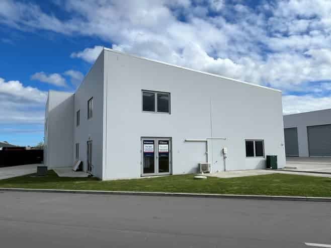 Front Unit - Prominent Position