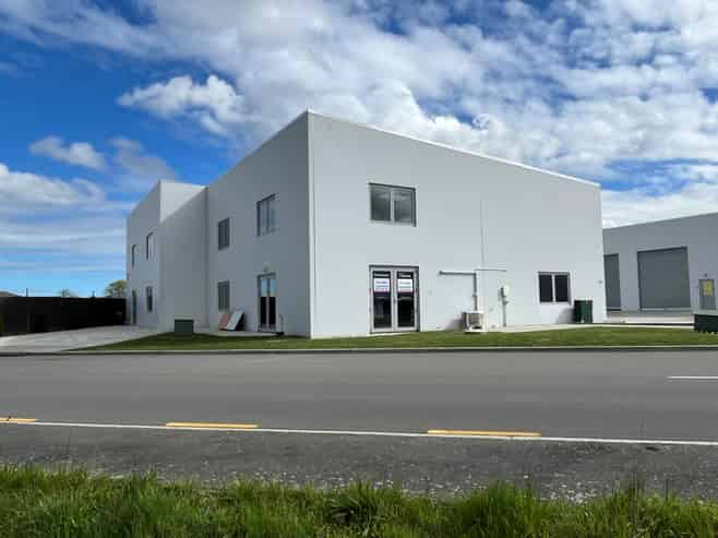 Front Unit - Prominent Position