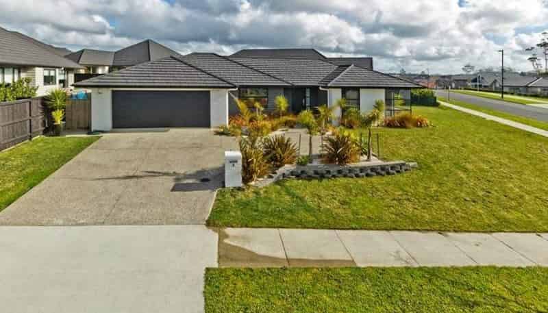 2 Steamer Road, Silverdale