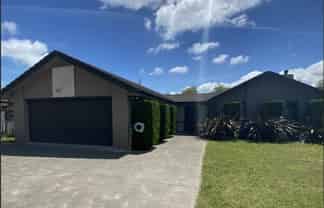 97 Carlyle Street, Leamington