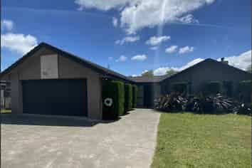 97 Carlyle Street, Leamington