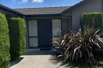 97 Carlyle Street, Leamington