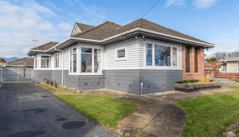 134 Weraroa Road , Levin