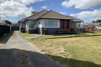 134 Weraroa Road , Levin