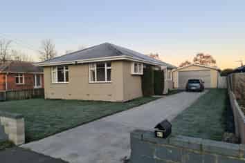 47 Golf Links Road , Shirley