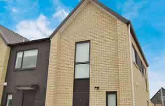 3/125B Metcalfe Road , Ranui