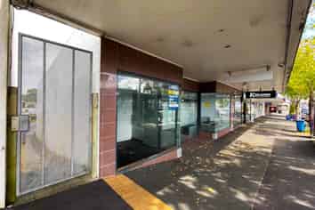 GLEN EDEN SHOP FOR LEASE
