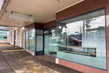 GLEN EDEN SHOP FOR LEASE
