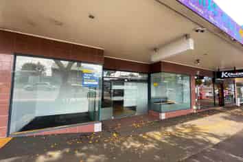 GLEN EDEN SHOP FOR LEASE
