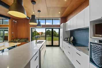 42 Kapiti Lane, Otaki Beach