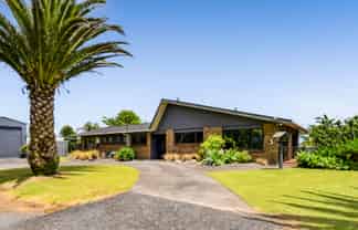 2 Waireka Road East, Omata