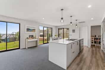 50 Katania Heights, BRIGHTWATER