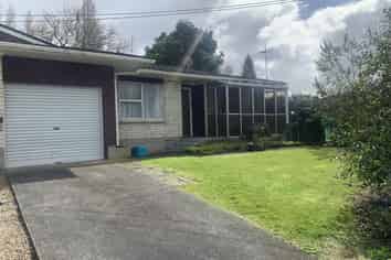 27A Lewis Street, Glenview