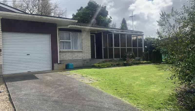 27A Lewis Street, Glenview