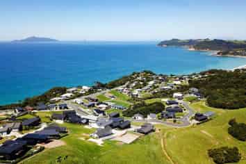 8 Aquarius Lane, Langs Beach