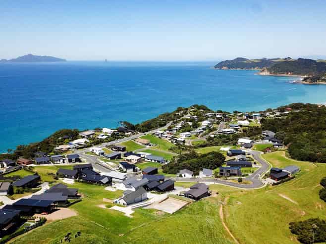 8 Aquarius Lane, Langs Beach