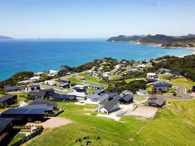 8 Aquarius Lane, Langs Beach