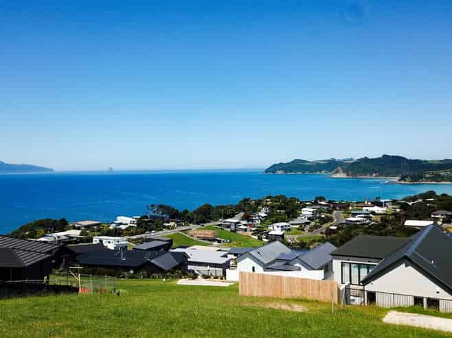 8 Aquarius Lane, Langs Beach