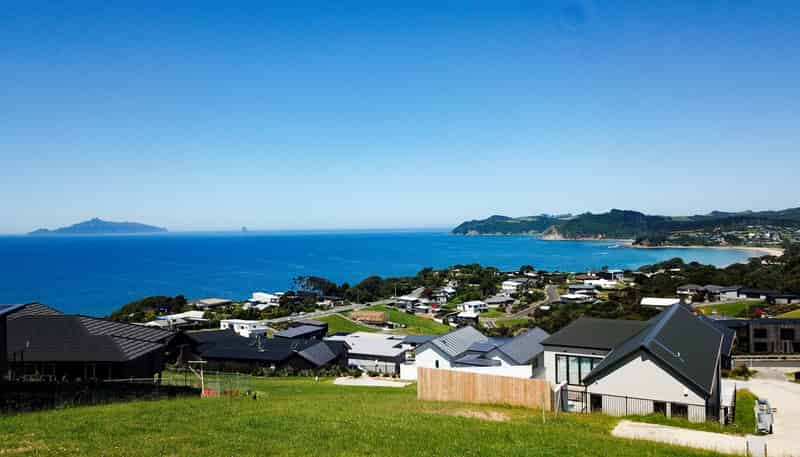 8 Aquarius Lane, Langs Beach