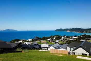 8 Aquarius Lane, Langs Beach