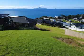 8 Aquarius Lane, Langs Beach