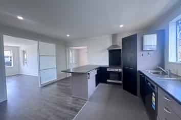 32 Dunbarton Street, Redwood