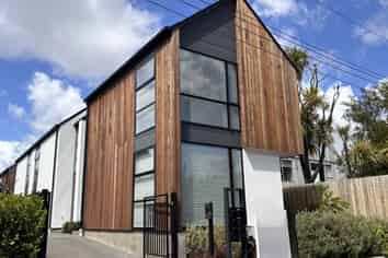 1/10 Hurley St, Christchurch Central