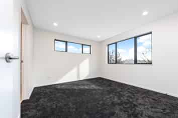 33 Whiteywood Street, Westgate