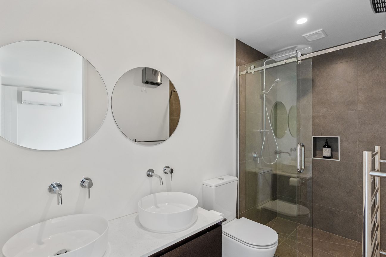 More Than Just Another Townhouse - Więcej
