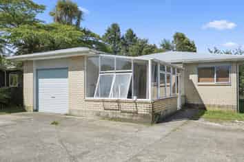 48 Robinson Avenue, Holdens Bay
