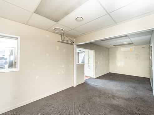 High-profile corner site – scale and exposure