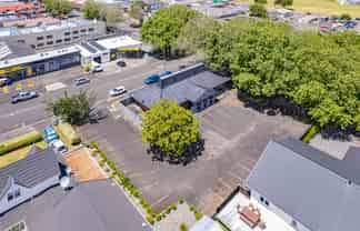 High-profile corner site – scale and exposure