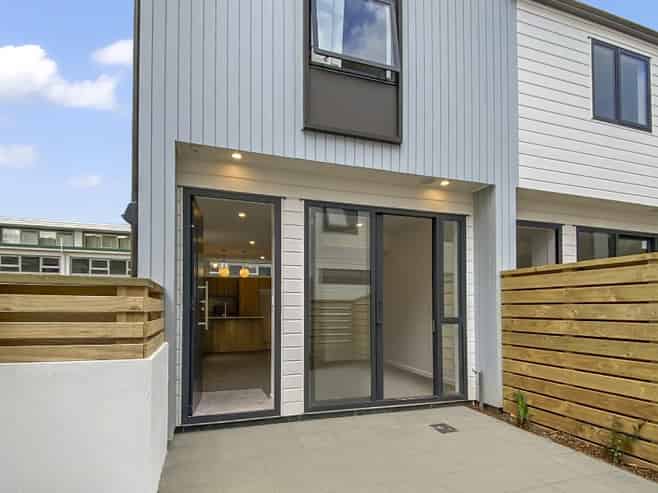 4/1 Elliott Street, Johnsonville