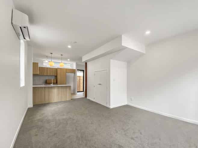 4/1 Elliott Street, Johnsonville