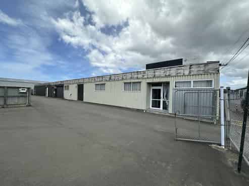 Well located Onekawa industrial tenancy