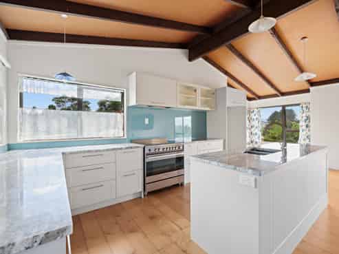 28 Mariner Cove Road, Tinopai