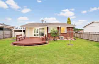 64 Old Wairoa Road, Papakura