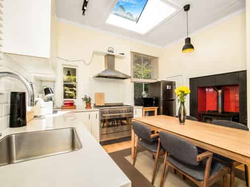 38 Allandale Road, Saint Clair