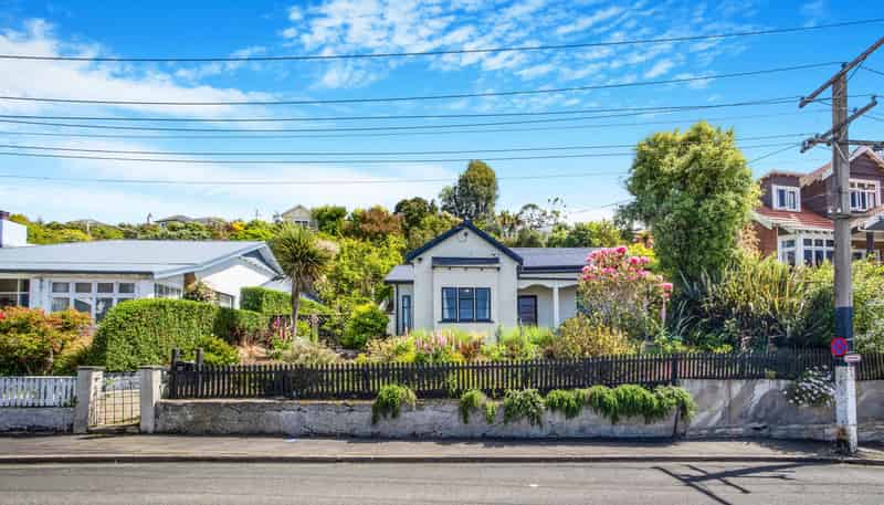 38 Allandale Road, Saint Clair