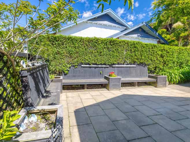 38 Allandale Road, Saint Clair