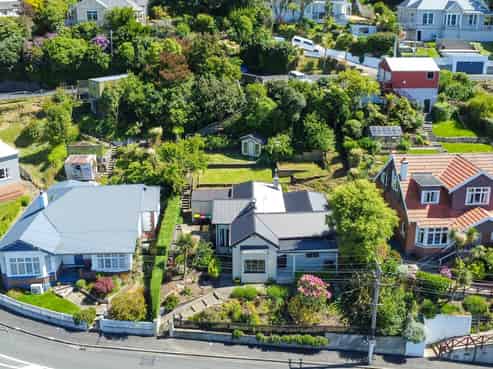 38 Allandale Road, Saint Clair