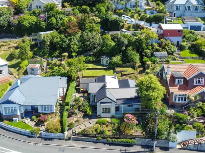 38 Allandale Road, Saint Clair