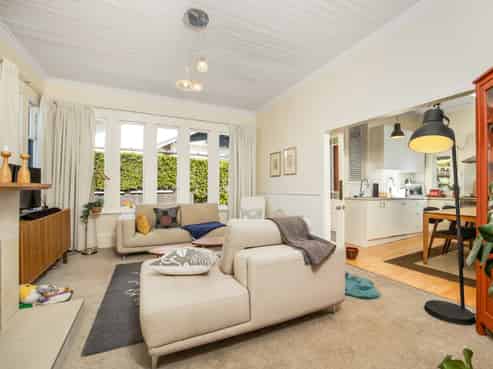 38 Allandale Road, Saint Clair