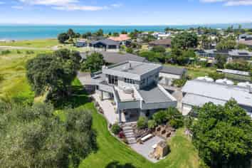 19 F Lowry Road, Kaiaua