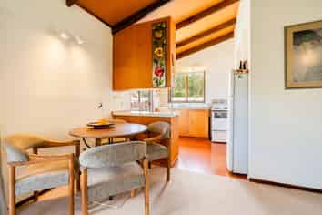 1872 East Coast Road, Kaiaua