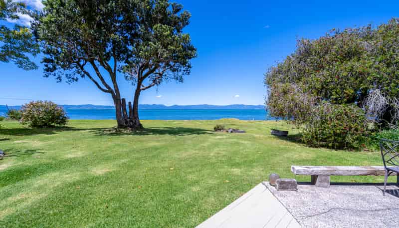 1872 East Coast Road, Kaiaua